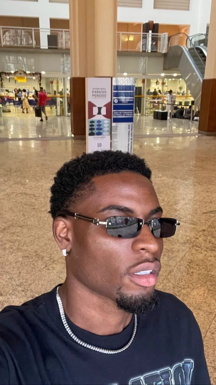 Glasses style reference photo